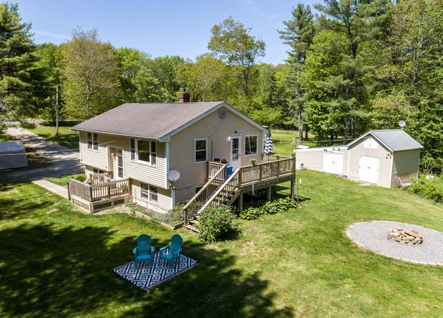 Property at 1007 Old Stage Rd, Woolwich, ME 04579, 3 beds, 1 bath