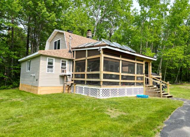 Property at 140 Station Rd, Lincoln, ME 04457, 4 beds, 1 bath