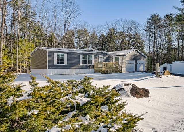 Property at 19 Woodlawn Cir, Randolph, ME 04346, 3 beds, 2 baths