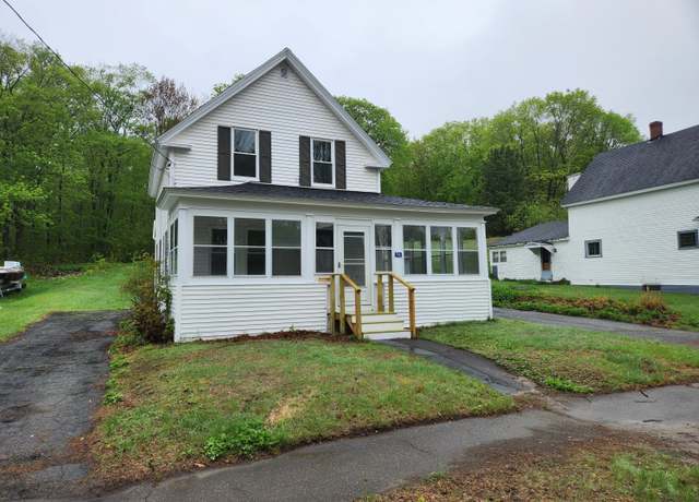 Property at 76 Somerset St, Millinocket, ME 04462, 3 beds, 2 baths