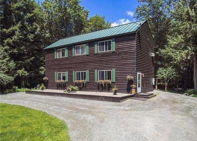 Property at 37 Loon Dr, Newport, ME 04953, 3 beds, 2 baths