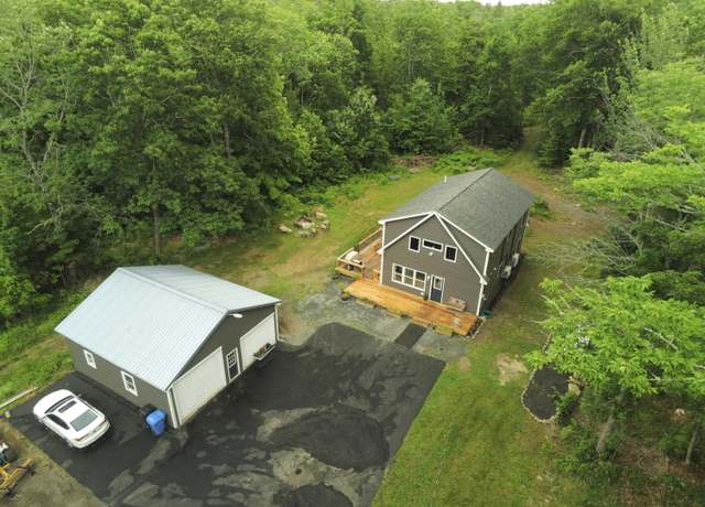 Property at 1083 North Rd, Newburgh, ME 04444, 4 beds, 2.5 baths