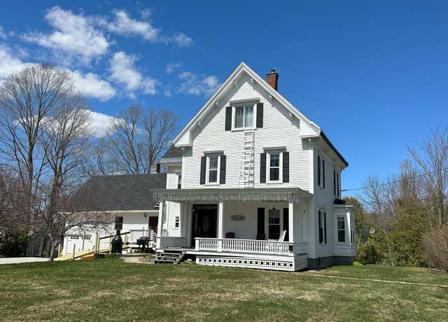 Property at 14 Elm St, Houlton, ME 04730, 6 beds, 3 baths