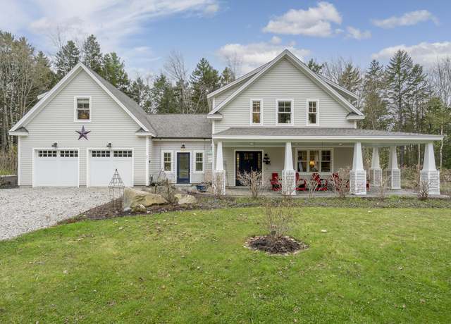 Property at 31 Firefly Dr, Freeport, ME 04032, 3 beds, 2.5 baths