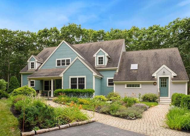 Property at 8 Shore Rd, Biddeford, ME 04005, 4 beds, 4 baths