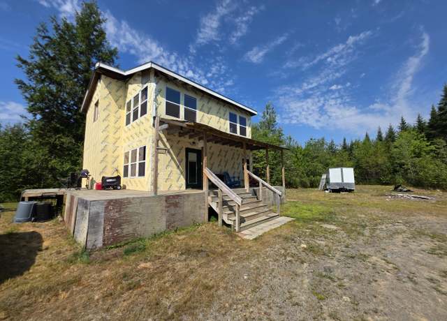 Property at 10 Corbett Rd, Lee, ME 04455, 2 beds, 1.5 baths