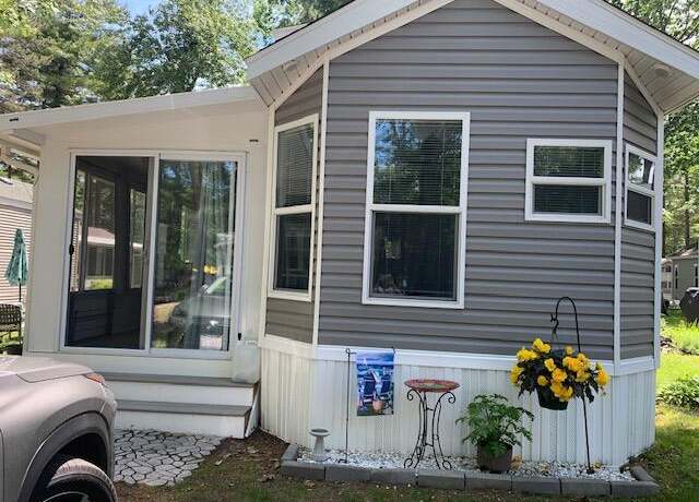 Property at 150 Chapel Rd #202, Wells, ME 04090, 2 beds, 1 bath