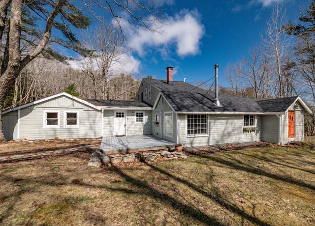 Property at 380 E Neck Rd, Nobleboro, ME 04555, 4 beds, 2.5 baths