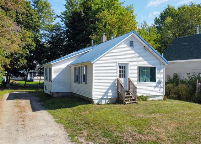 Property at 22 Lake St, Lincoln, ME 04457, 3 beds, 1 bath