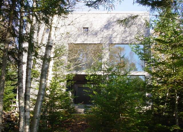 Property at 85 E Side Rd, Machiasport, ME 04655, 3 beds, 2.5 baths