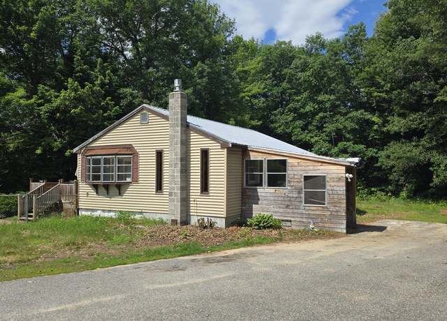 Property at 59 Farm View Ln, Paris, ME 04281, 3 beds, 1 bath