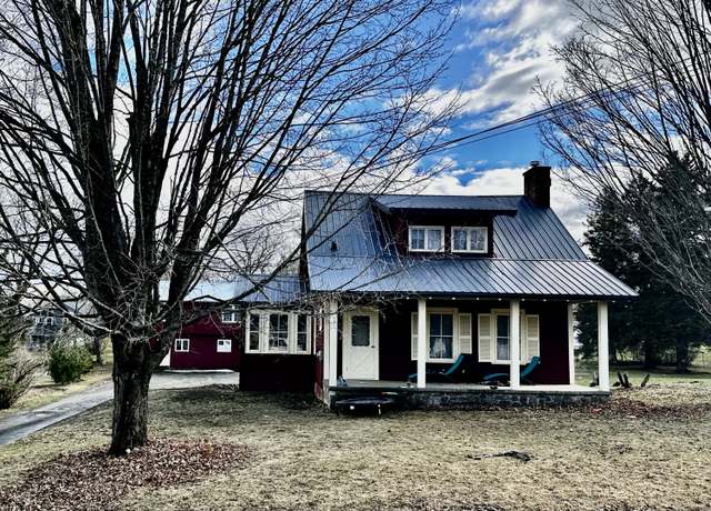 Property at 33 Washington St, Caribou, ME 04736, 9 beds, 3.5 baths