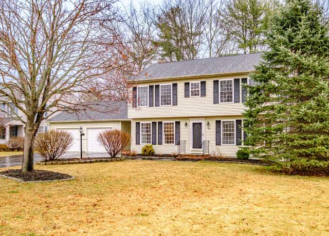 Property at 78 Snowberry Dr, South Portland, ME 04106, 3 beds, 1.5 baths