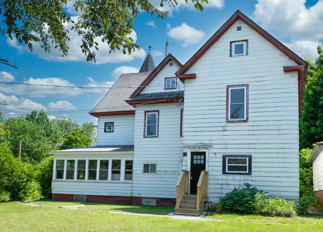 Property at 3 Smithville Rd, Rumford, ME 04276, 5 beds, 4 baths