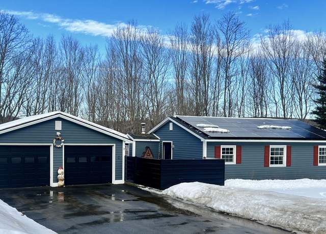 Property at 3 Oak Ridge Dr, Chelsea, ME 04330, 2 beds, 1 bath