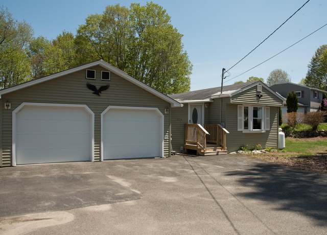 Property at 374 Stanley Rd, Winthrop, ME 04364, 2 beds, 1 bath