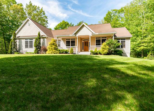 Property at 33 Bernice Ave, Sanford, ME 04073, 3 beds, 2.5 baths