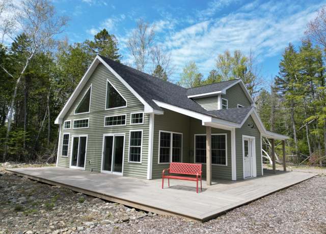 Property at 100 Twin Springs Ln, Lincoln, ME 04457, 4 beds, 2.5 baths