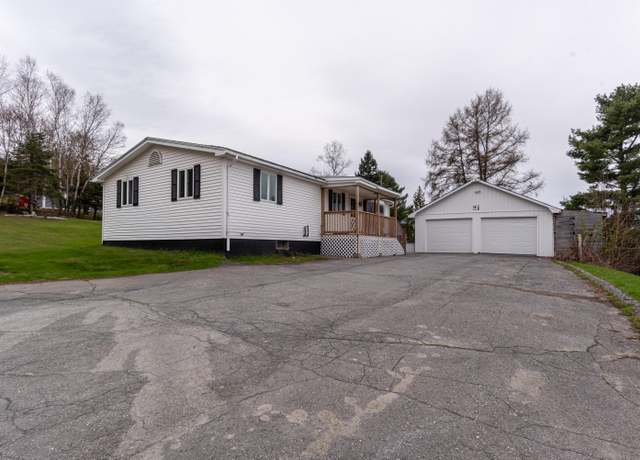 Property at 41 1st Ave, Fort Kent, ME 04743, 3 beds, 1.5 baths