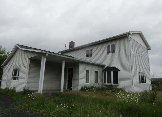 Property at 586 Main St, Madawaska, ME 04756, 4 beds, 1.5 baths