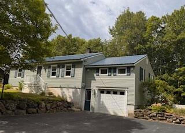 Property at 7 Punkin Valley Dr, Bridgton, ME 04009, 3 beds, 1 bath