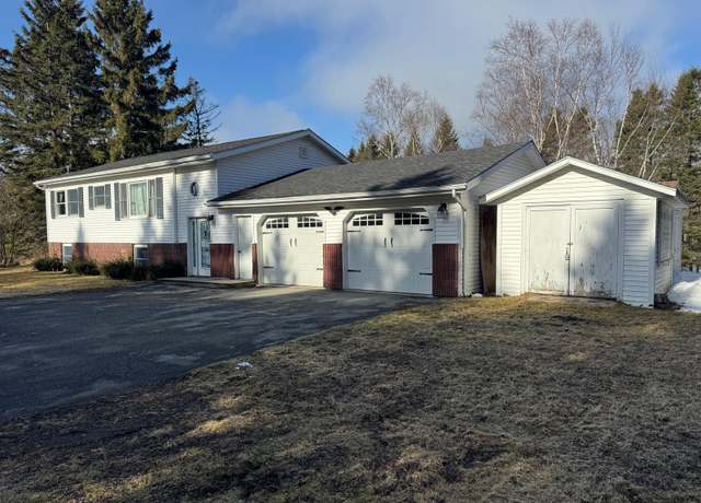 Property at 30 Burlock Rd, Presque Isle, ME 04769, 3 beds, 2.5 baths