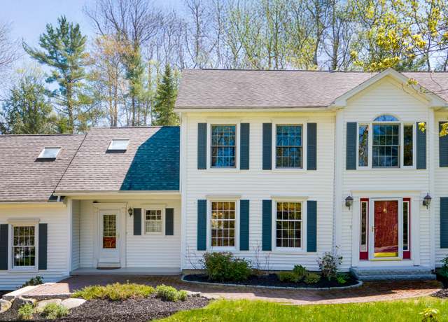 Property at 196 Eaton Ridge Dr, Holden, ME 04429, 4 beds, 3.5 baths