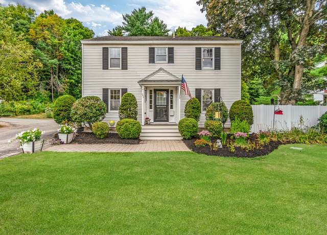 Property at 299 Minot Ave, Auburn, ME 04210, 5 beds, 2.5 baths