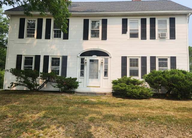 Property at 2317 Broadway, Bangor, ME 04401, 3 beds, 2 baths