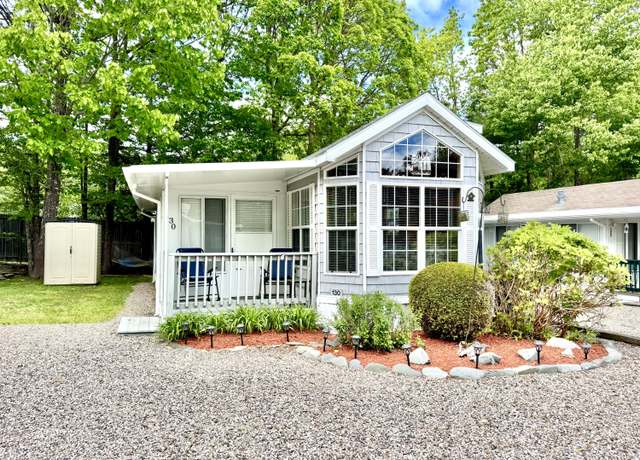 Property at 430 Post Rd #130, Wells, ME 04090, 2 beds, 1 bath