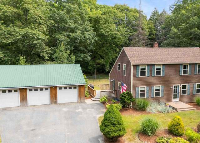 Property at 30 Oxbow Cir, Naples, ME 04055, 3 beds, 1.5 baths
