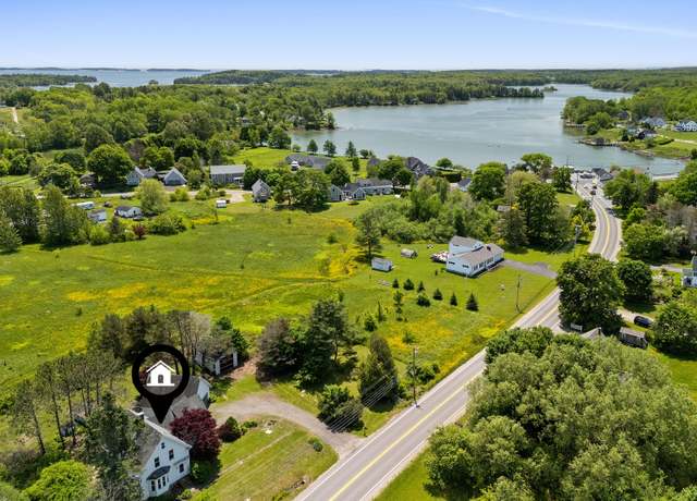 Property at 39 Elm St, South Thomaston, ME 04858, 4 beds, 1.5 baths