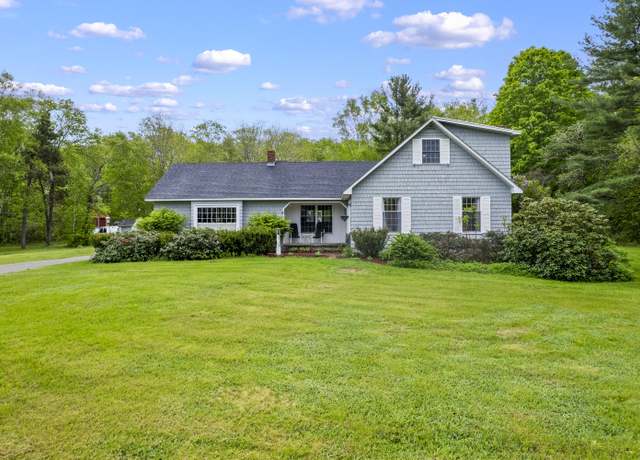 Property at 14 Lakeshore Dr, Belgrade, ME 04918, 7 beds, 5 baths