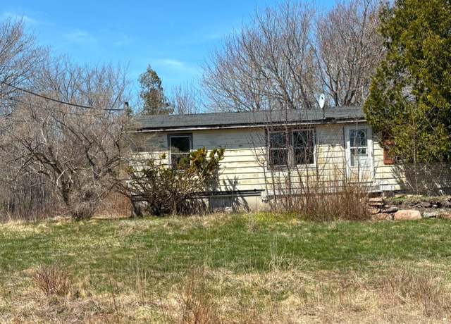 Property at 57 Crane Rd, Winter Harbor, ME 04660, 3 beds, 1 bath