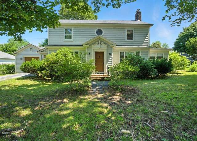 Property at 49 Bardwell St, Lewiston, ME 04240, 3 beds, 1.5 baths