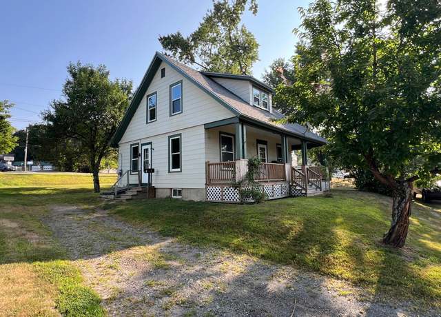 Property at 7 Fay Ct, Dexter, ME 04930, 3 beds, 1 bath
