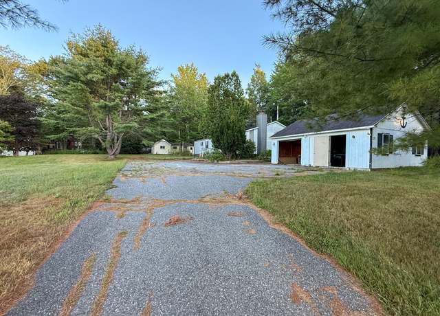 Property at 190 W Franklin Rd, Franklin, ME 04634, 3 beds, 1 bath