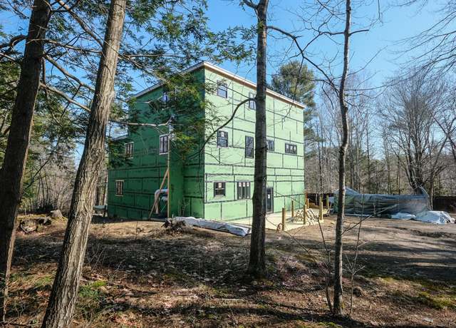 Property at 140 Clifford Rd, Phippsburg, ME 04562, 2 beds, 3.5 baths