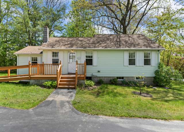 Property at 141 Leach Rd, Eliot, ME 03903, 2 beds, 1 bath