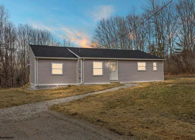 Property at 184 Jackson Rd, Waldoboro, ME 04572, 3 beds, 1 bath