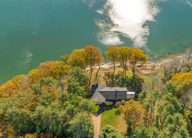 Property at 21 Ledge Rd, Cumberland, ME 04110, 3 beds, 2.5 baths