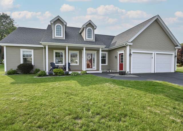 Property at 5 Bridle Way, Saco, ME 04072, 3 beds, 2 baths