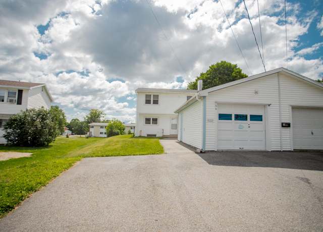 Property at 66 Mt Desert Dr, Bangor, ME 04401, 3 beds, 1.5 baths