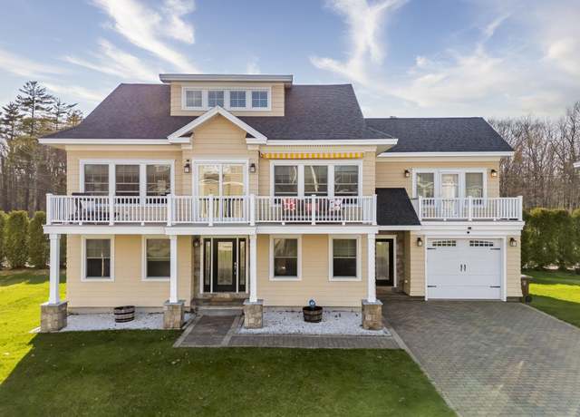 Property at 4 Sailboat Ln, Saco, ME 04072, 4 beds, 2.5 baths