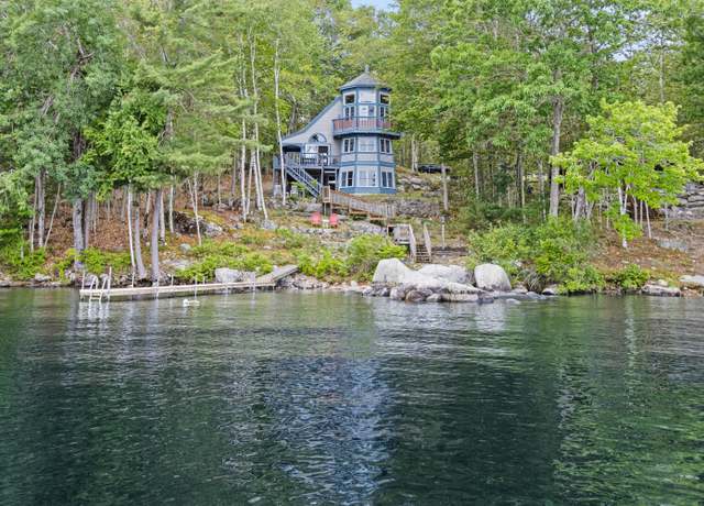 Property at 86 Ridge Rd, Frye Island, ME 04071, 3 beds, 2.5 baths