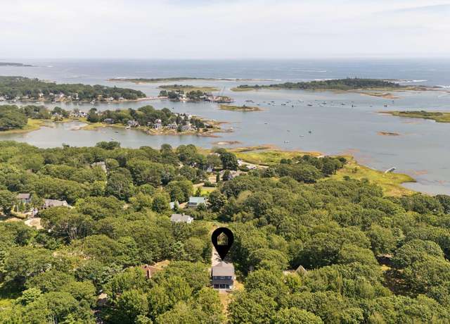 Property at 11 Harbor Dr, Kennebunkport, ME 04046, 3 beds, 3.5 baths