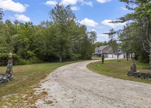 Property at 207 N Auburn Rd, Auburn, ME 04210, 4 beds, 3.5 baths