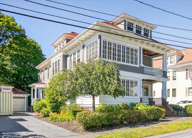 Property at 19 White St, Lewiston, ME 04240, 6 beds, 3 baths