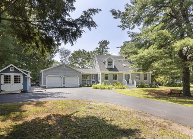 Property at 15 Christy Rd, Portland, ME 04103, 3 beds, 2.5 baths