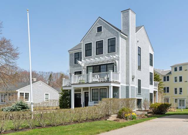 Property at 1 Harris Ln, Kennebunk, ME 04043, 5 beds, 5.5 baths